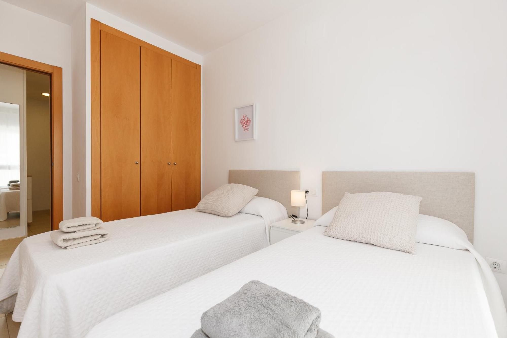 Uhc Els Pins Apartments Salou Exterior foto